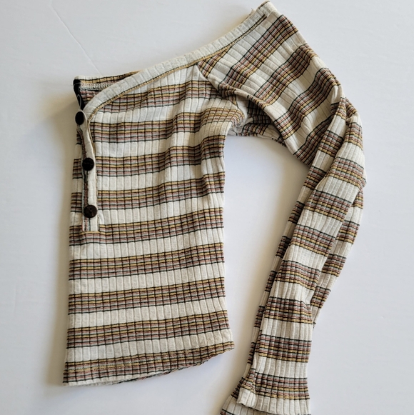 Striped Button-Up Henley Top - Picture 7 of 9